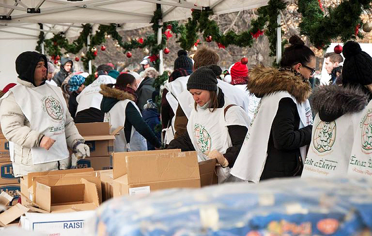 krisna ételosztás 011